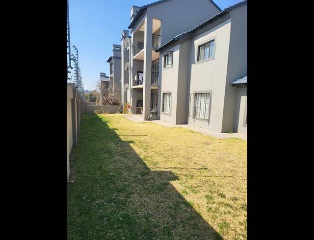 3 BEDROOM APARTMENT FOR SALE IN NOORDWYK